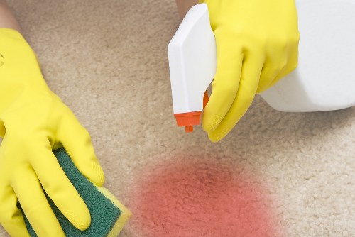 End of tenancy cleaning service for a Chelsea flat kitchen